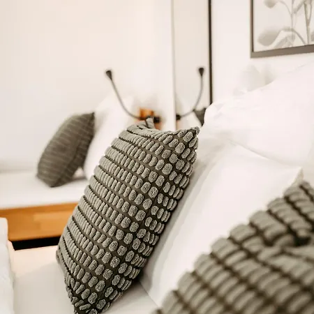Staysimplyhaven - Modernes City-apartment, King-size Bett, 55