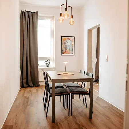 Staysimplyhaven - Modernes City-apartment, King-size Bett, 55